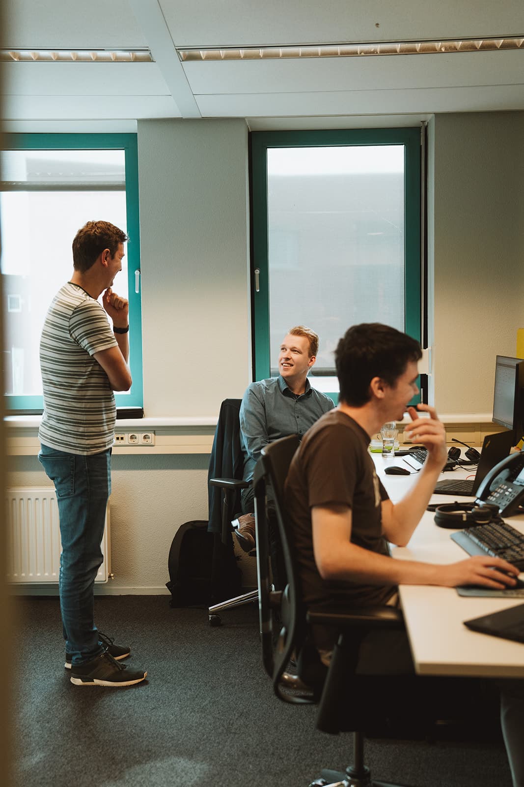 Het team van 2ICT aan het werk
